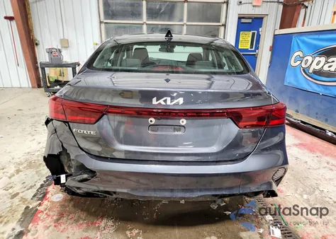 2023 Kia Forte Lx z USA, uszkodzony, nr VIN 3KPF24AD3PE504105
